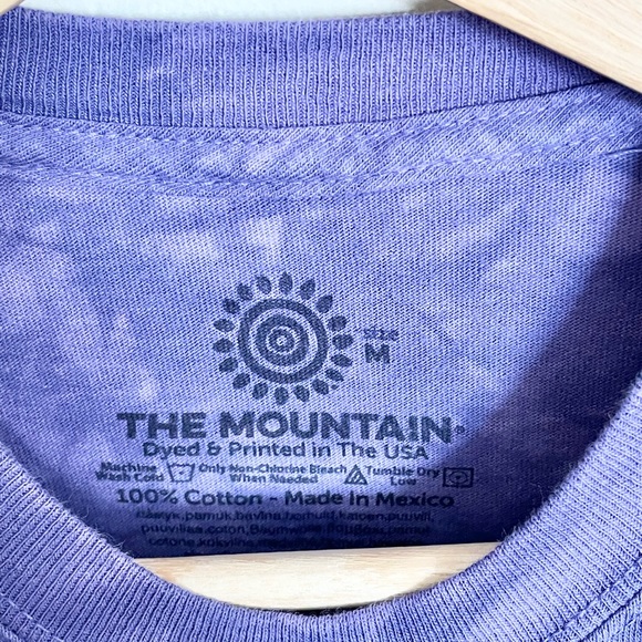The Mountain Northern Lights Wolf Tie Dyed Purple T Shirt Adult size Medium - Picture 6 of 6